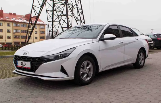Hyundai Elantra 2021