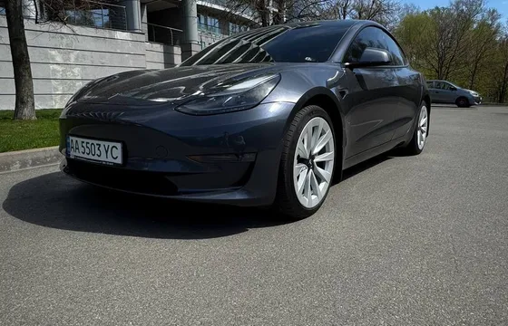 Tesla Model 3 2022