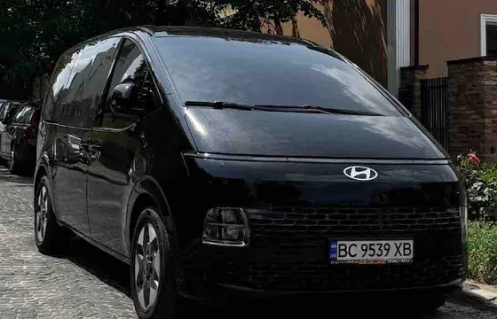 Hyundai Staria 2025